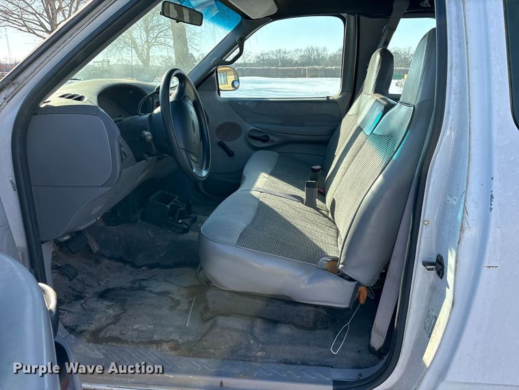 image for item ES8541 1998 Ford F150 Ext. Cab pickup truck