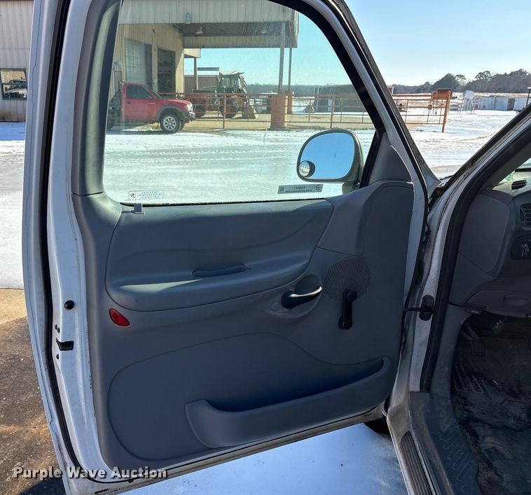 image for item ES8541 1998 Ford F150 Ext. Cab pickup truck