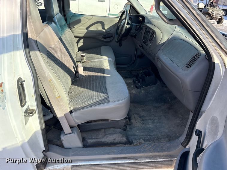 image for item ES8541 1998 Ford F150 Ext. Cab pickup truck