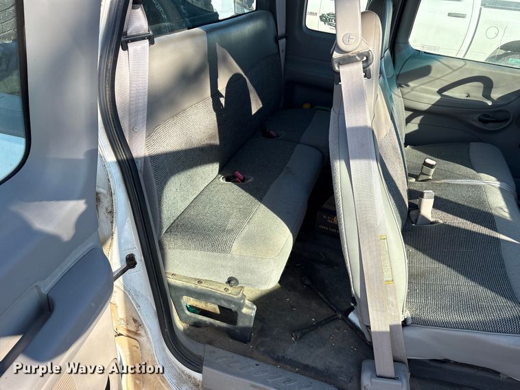 image for item ES8541 1998 Ford F150 Ext. Cab pickup truck