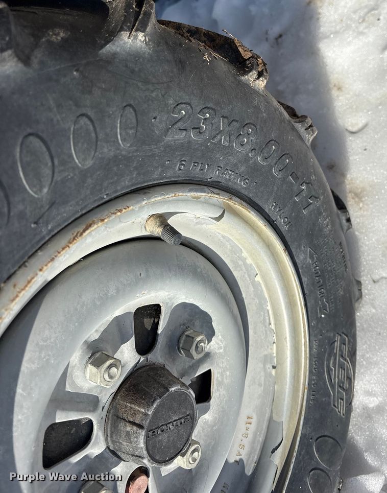 image for item ES8542 1999 Honda TRX300 ATV