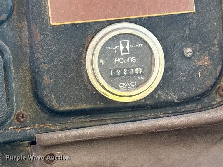 image for item ES8543 1981 International 1724 dump truck