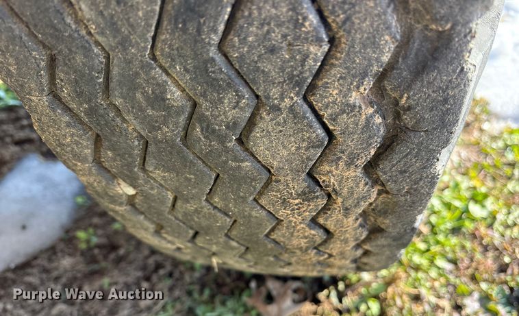 image for item ES8543 1981 International 1724 dump truck