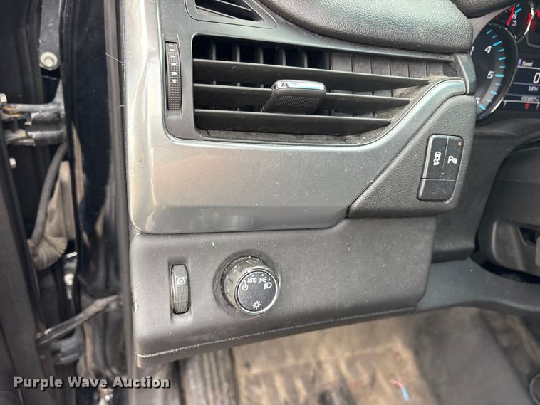 image for item ES8573 2020 Chevrolet Tahoe Police SUV