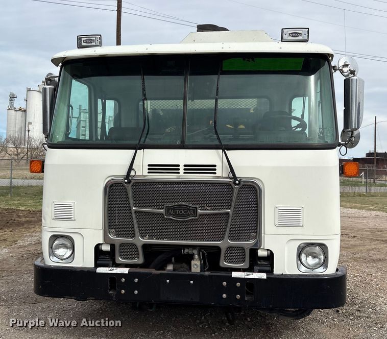 image for item ES8576 2015 Autocar Xpeditor refuse truck