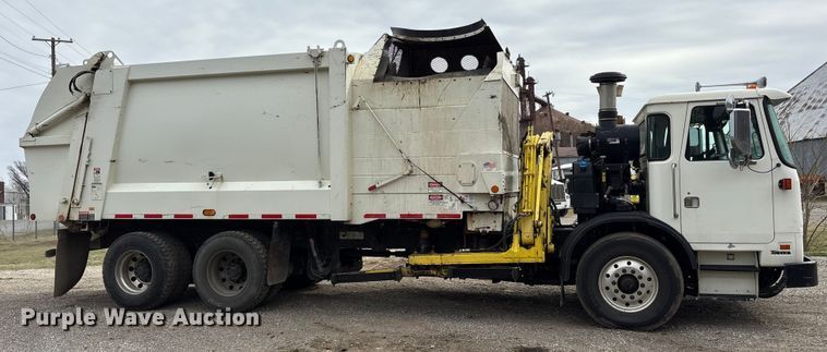 image for item ES8576 2015 Autocar Xpeditor refuse truck