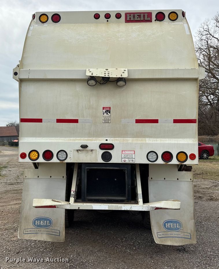 image for item ES8576 2015 Autocar Xpeditor refuse truck