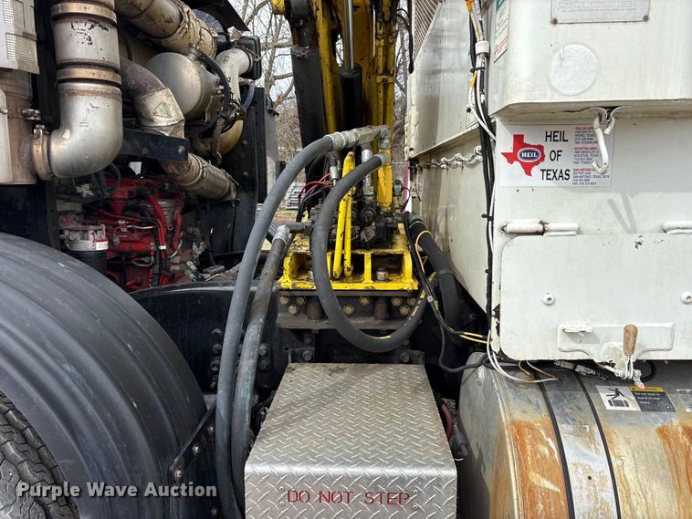 image for item ES8576 2015 Autocar Xpeditor refuse truck