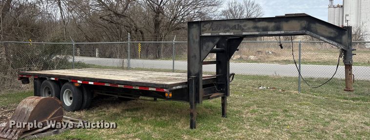 image for item ES8577 1997 Brown flatbed trailer