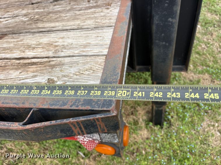 image for item ES8577 1997 Brown flatbed trailer