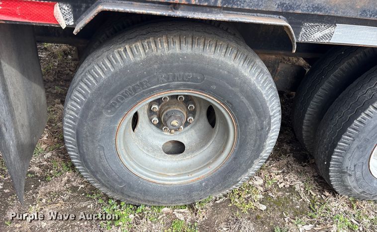 image for item ES8577 1997 Brown flatbed trailer