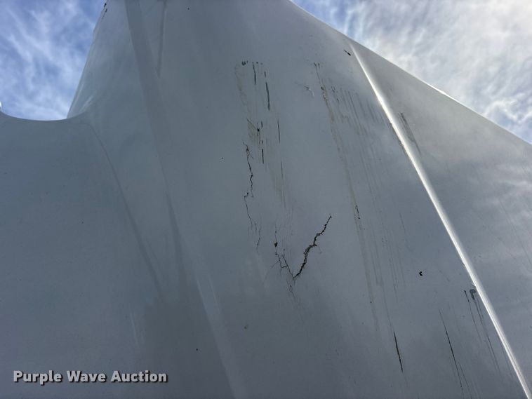 image for item ES8578 2006 Ford F750 Super Duty dump truck