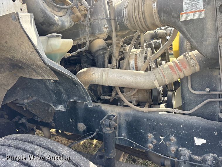 image for item ES8578 2006 Ford F750 Super Duty dump truck