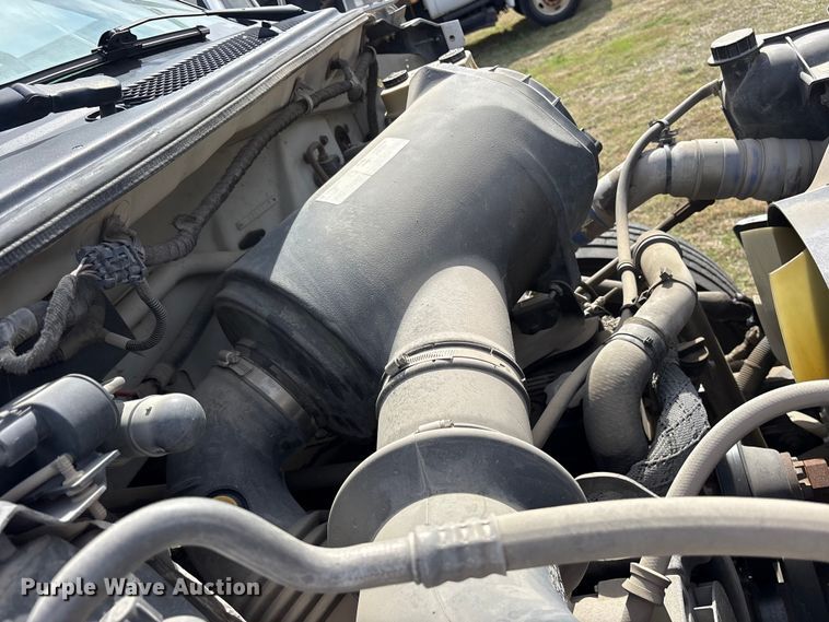 image for item ES8578 2006 Ford F750 Super Duty dump truck