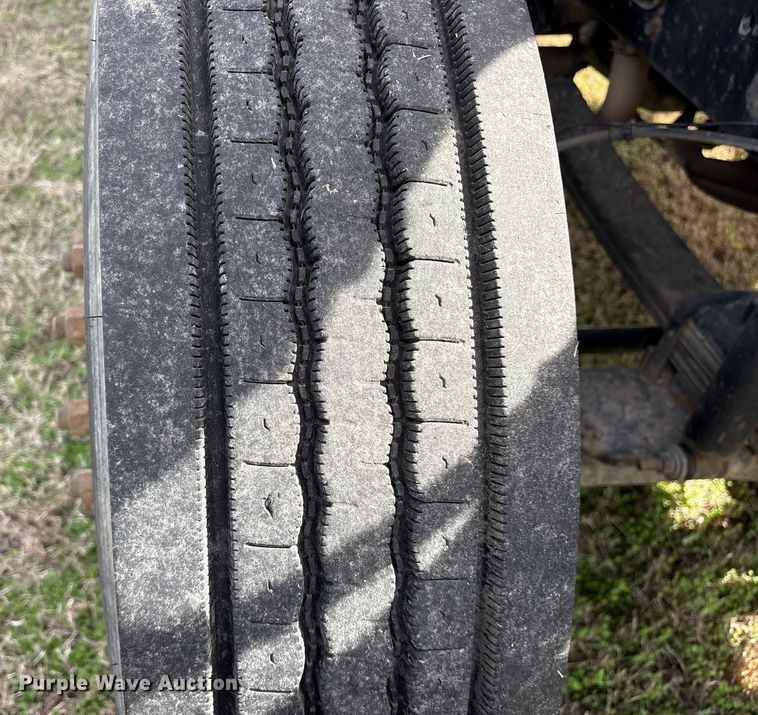 image for item ES8578 2006 Ford F750 Super Duty dump truck