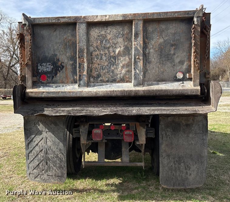 image for item ES8580 2009 Ford F750 Super Duty dump truck