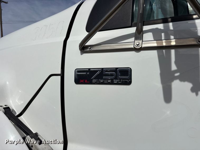 image for item ES8580 2009 Ford F750 Super Duty dump truck
