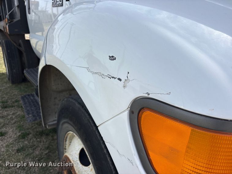 image for item ES8580 2009 Ford F750 Super Duty dump truck