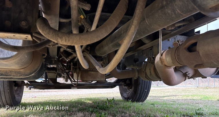 image for item ES8580 2009 Ford F750 Super Duty dump truck