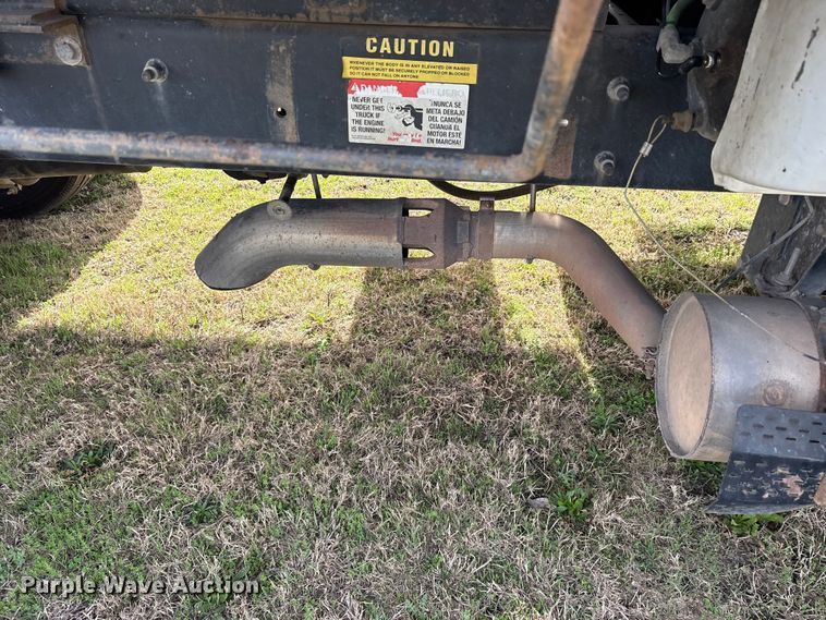 image for item ES8580 2009 Ford F750 Super Duty dump truck