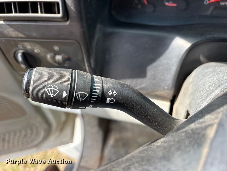 image for item ES8580 2009 Ford F750 Super Duty dump truck