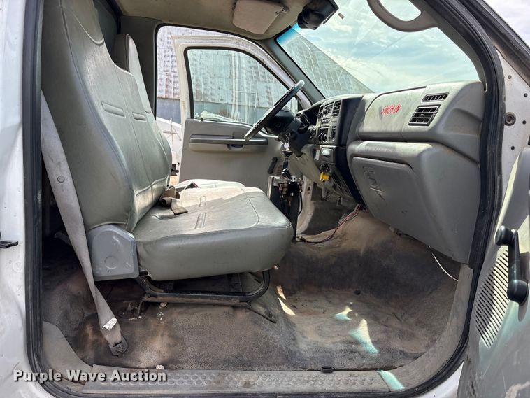 image for item ES8580 2009 Ford F750 Super Duty dump truck