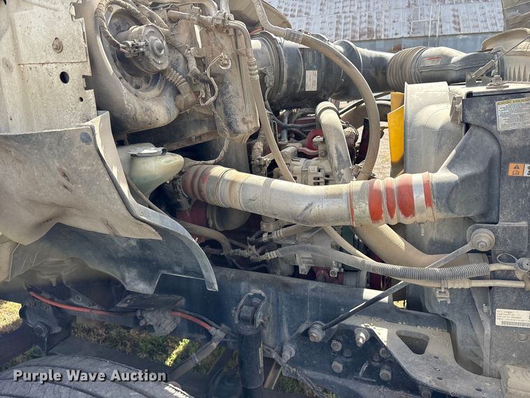 image for item ES8580 2009 Ford F750 Super Duty dump truck