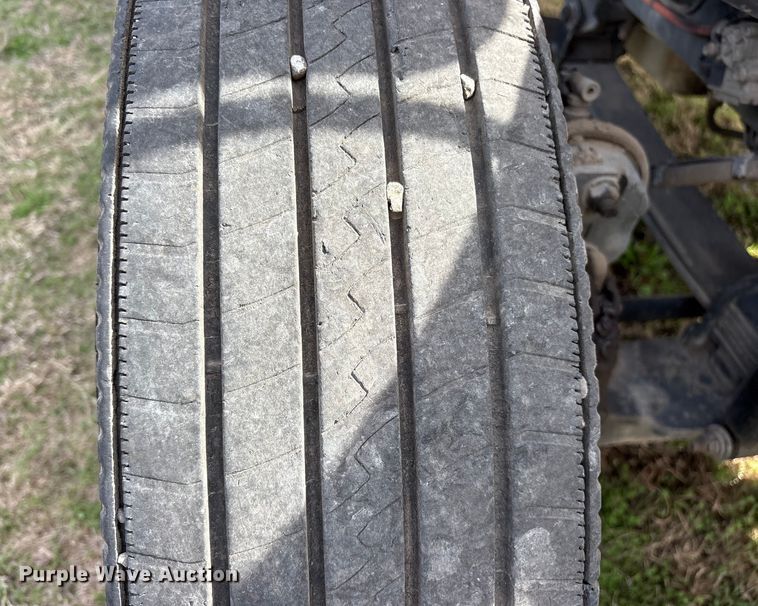 image for item ES8580 2009 Ford F750 Super Duty dump truck