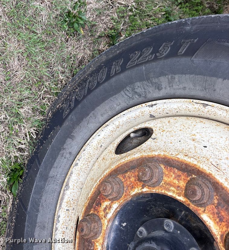 image for item ES8580 2009 Ford F750 Super Duty dump truck