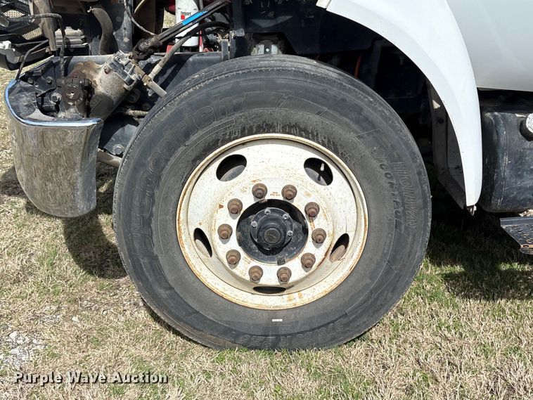 image for item ES8580 2009 Ford F750 Super Duty dump truck