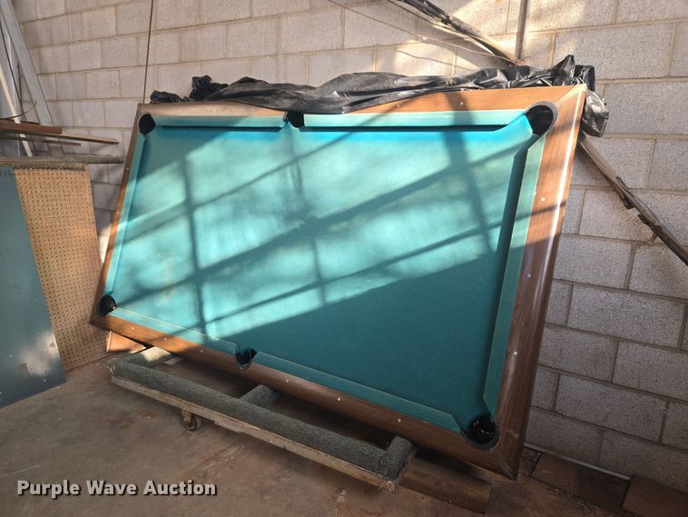 image for item ET1272 Pool table