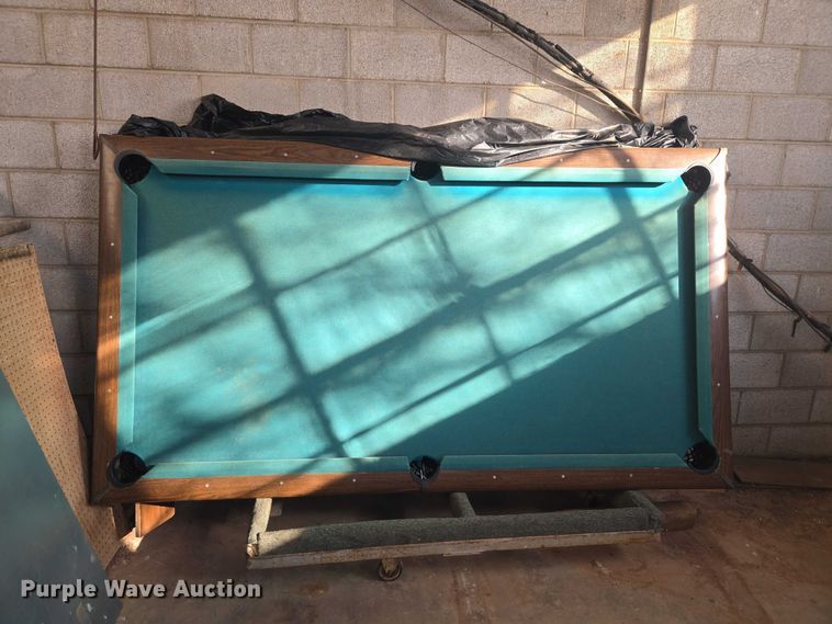 image for item ET1272 Pool table