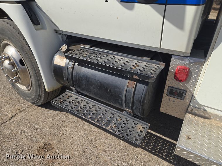 image for item ET1279 2002 International MA035 pumper fire truck