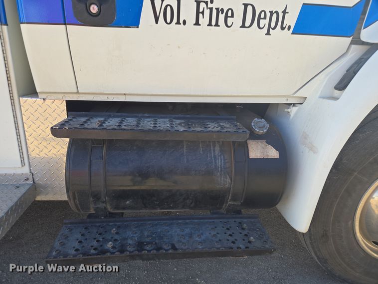 image for item ET1279 2002 International MA035 pumper fire truck