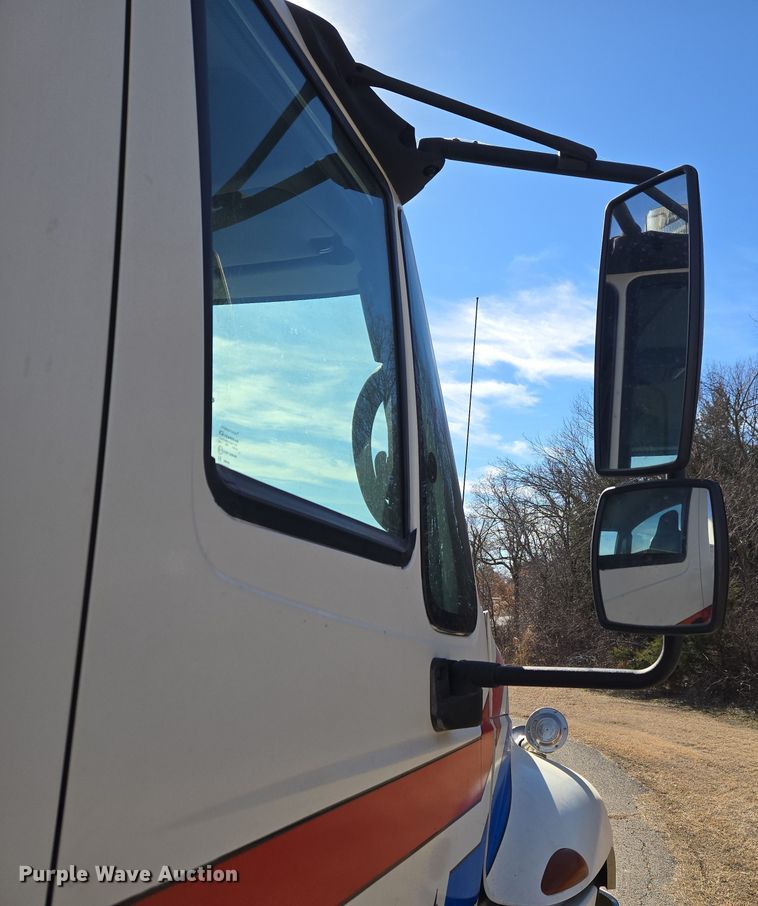 image for item ET1279 2002 International MA035 pumper fire truck