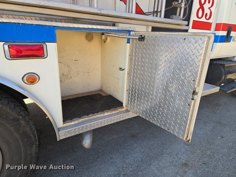 image for item ET1279 2002 International MA035 pumper fire truck