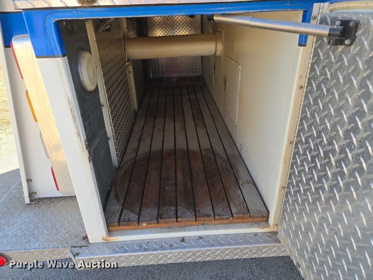 image for item ET1279 2002 International MA035 pumper fire truck