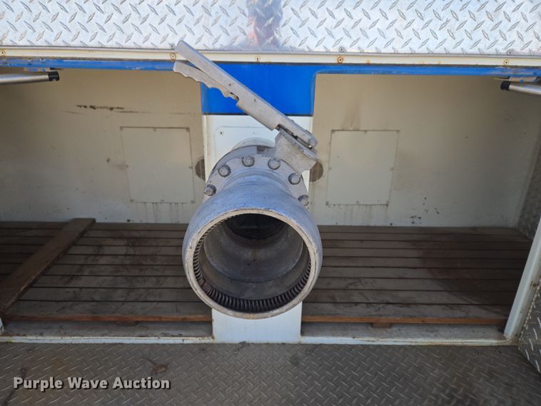 image for item ET1279 2002 International MA035 pumper fire truck