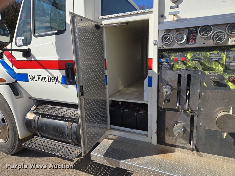 image for item ET1279 2002 International MA035 pumper fire truck