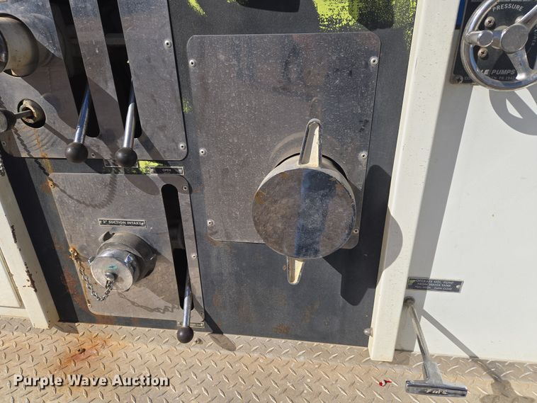 image for item ET1279 2002 International MA035 pumper fire truck