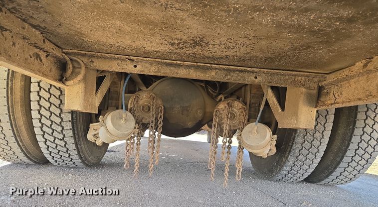 image for item ET1279 2002 International MA035 pumper fire truck