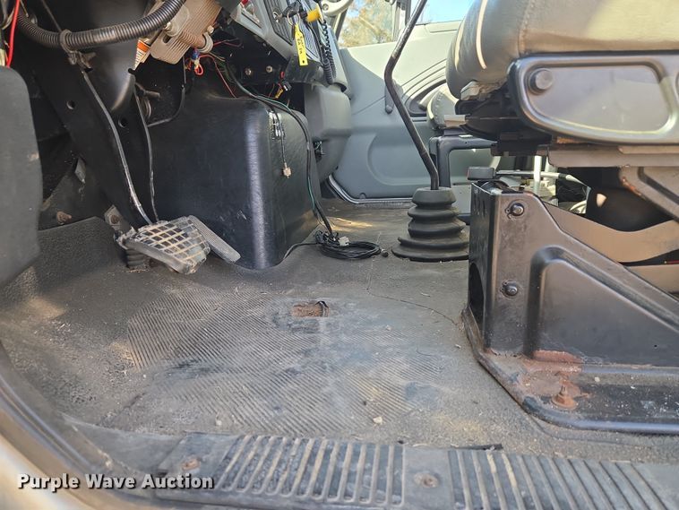 image for item ET1279 2002 International MA035 pumper fire truck