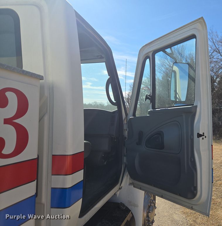 image for item ET1279 2002 International MA035 pumper fire truck