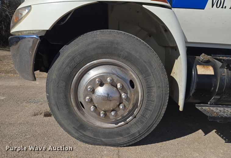 image for item ET1279 2002 International MA035 pumper fire truck