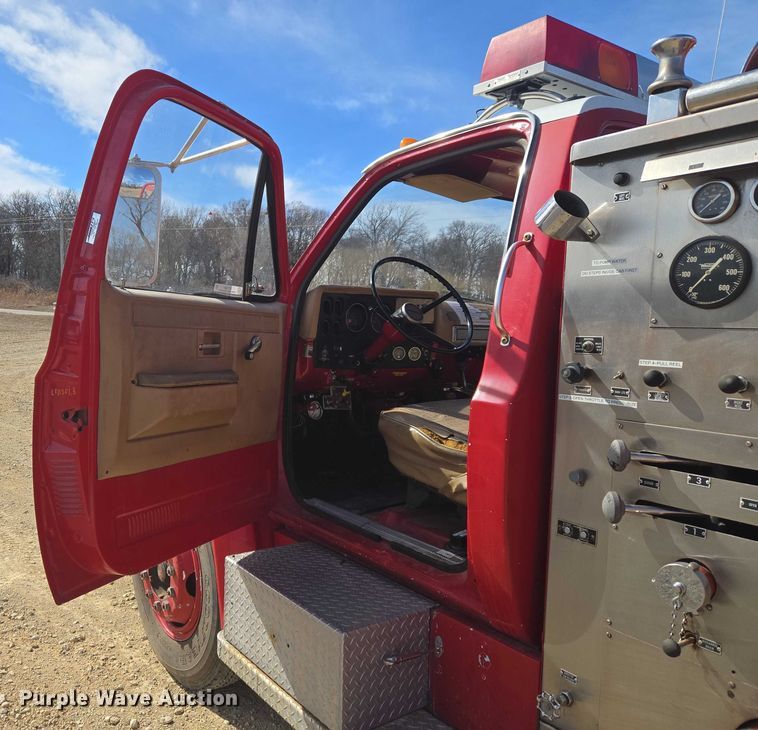image for item ET1280 1978 GMC 6500 fire truck