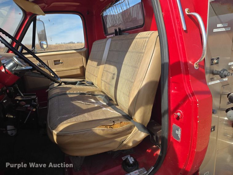 image for item ET1280 1978 GMC 6500 fire truck