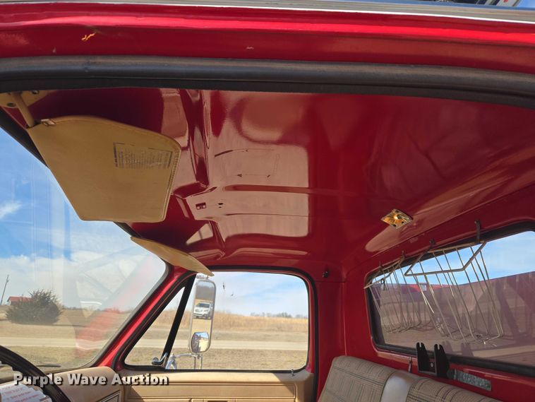 image for item ET1280 1978 GMC 6500 fire truck