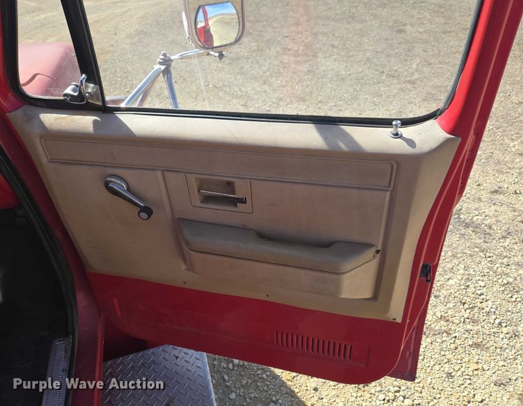 image for item ET1280 1978 GMC 6500 fire truck