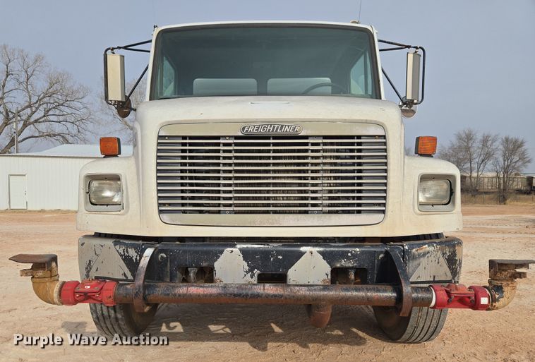 image for item ET1289 1995 Freightliner FL70 water truck