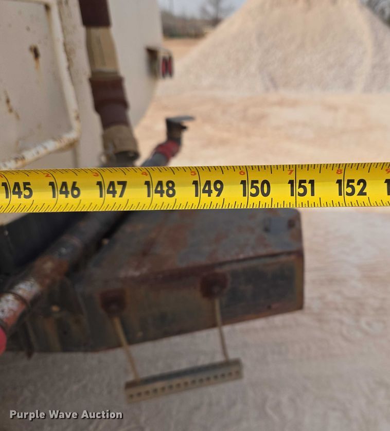 image for item ET1289 1995 Freightliner FL70 water truck